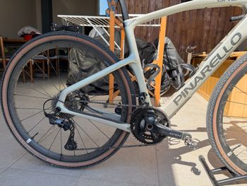 Použité Pinarello GREVIL F1 SHIMANO GRX 610 2026 2026 Road & Gravel — obrázek 2 z 8