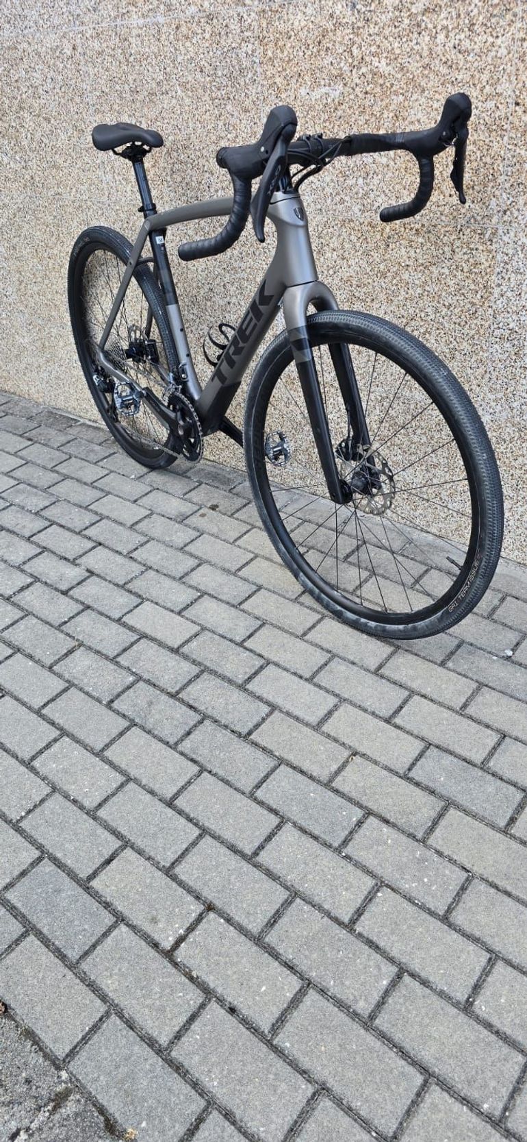 Trek Checkpoint SL 5 2022 2022 Road & Gravel de segunda mano, Gris claro — imagen 1 de 11