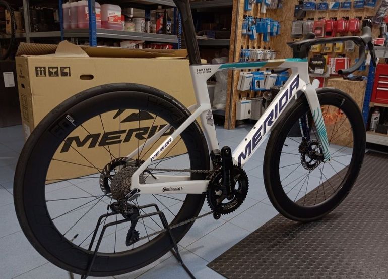 Used Merida REACTO TEAM 2025 2025 Road & Gravel, White — image 3 of 7