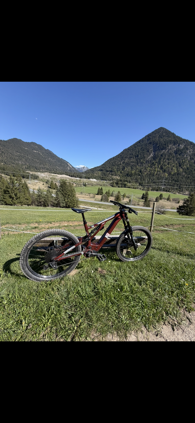 Tweedehands Specialized Turbo Kenevo Expert 2024 2024 Mountainbike — afbeelding 1 van 4