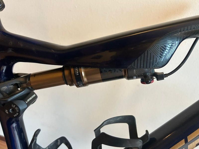Used Lapierre XRM Shimano Deore XT 2025 Mountainbike, Blue — image 8 of 18