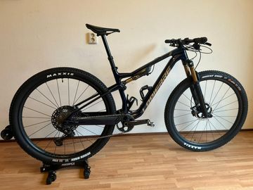 Used Lapierre XRM Shimano Deore XT 2025 Mountainbike, Blue — image 2 of 18