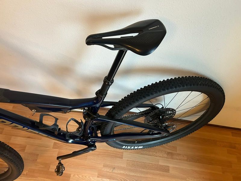 Used Lapierre XRM Shimano Deore XT 2025 Mountainbike, Blue — image 10 of 18
