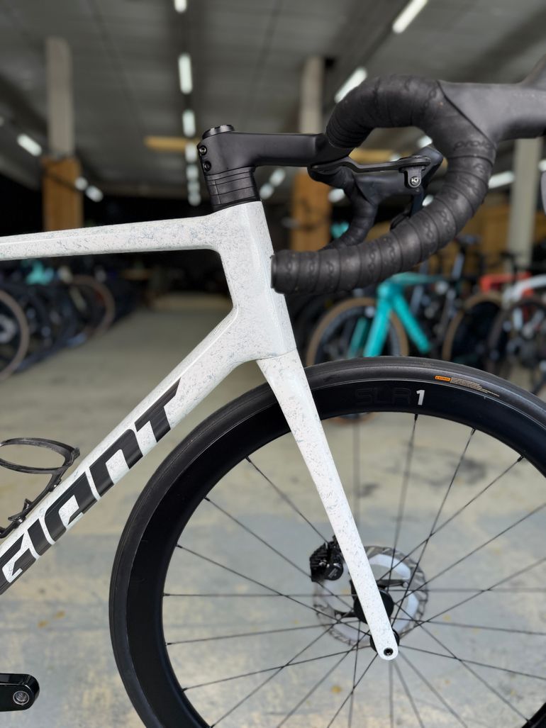 Tweedehands Giant TCR Advanced SL 0 DA 2025 2025 Road & Gravel — afbeelding 3 van 21