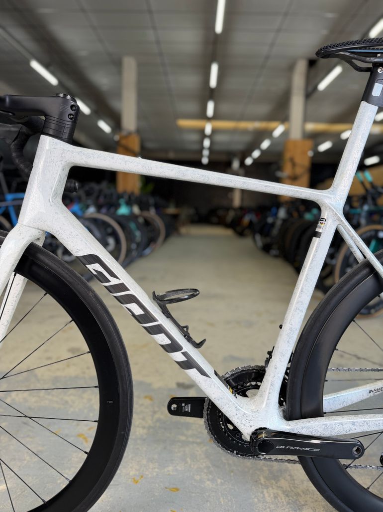 Tweedehands Giant TCR Advanced SL 0 DA 2025 2025 Road & Gravel — afbeelding 20 van 21