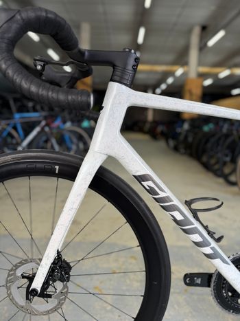 Tweedehands Giant TCR Advanced SL 0 DA 2025 2025 Road & Gravel — afbeelding 15 van 21