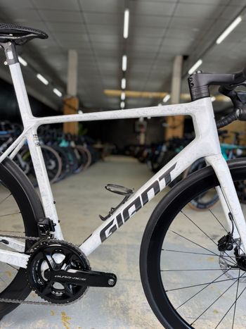 Tweedehands Giant TCR Advanced SL 0 DA 2025 2025 Road & Gravel — afbeelding 7 van 21