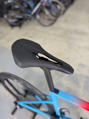 Použité BMC Teammachine SLR01 AXS Carbon 2024 Road & Gravel — obrázek 15 z 24