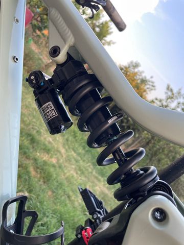 Used Focus JAM 6.9 2022 2022 Mountainbike, White, 29 — image 3 of 11