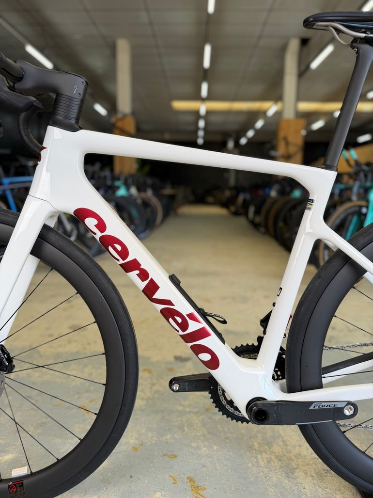 Tweedehands Cervélo Caledonia-5 AXS Carbon 2024 Road & Gravel — afbeelding 24 van 24