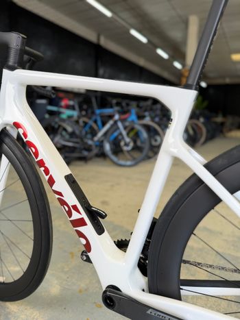 Tweedehands Cervélo Caledonia-5 AXS Carbon 2024 Road & Gravel — afbeelding 23 van 24