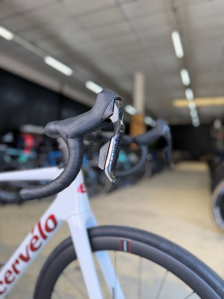 Tweedehands Cervélo Caledonia-5 AXS Carbon 2024 Road & Gravel — afbeelding 4 van 24