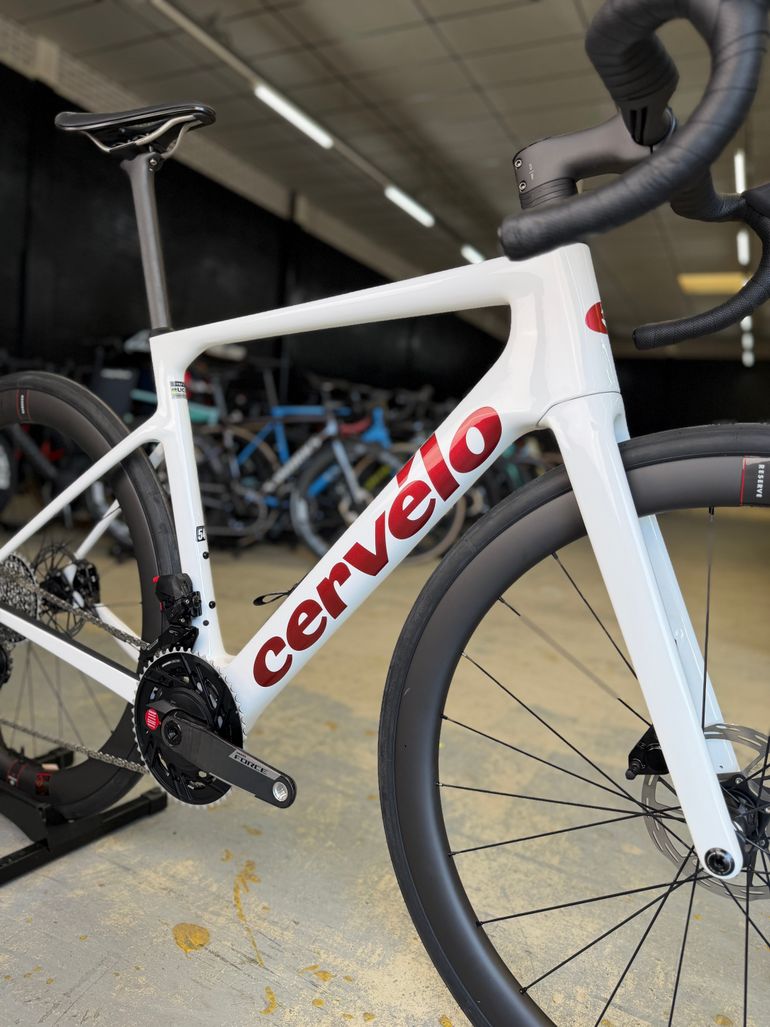 Tweedehands Cervélo Caledonia-5 AXS Carbon 2024 Road & Gravel — afbeelding 3 van 24