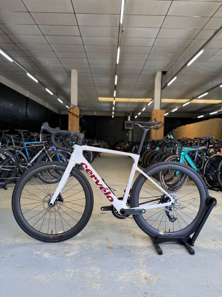 Tweedehands Cervélo Caledonia-5 AXS Carbon 2024 Road & Gravel — afbeelding 17 van 24