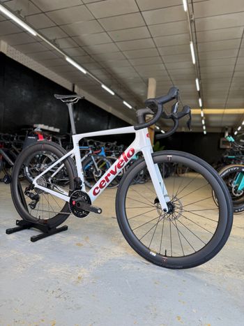 Tweedehands Cervélo Caledonia-5 AXS Carbon 2024 Road & Gravel — afbeelding 2 van 24