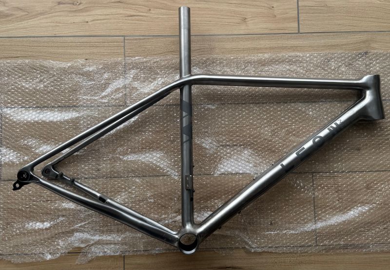 Używany Leon Torrentibus Genus Frameset 2025 Road & Gravel