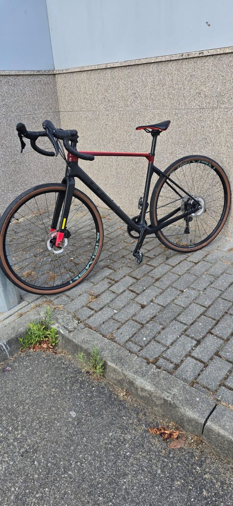 Used CUBE NUROAD C:62 PRO 2023 2023 Road & Gravel, Black — image 5 of 7
