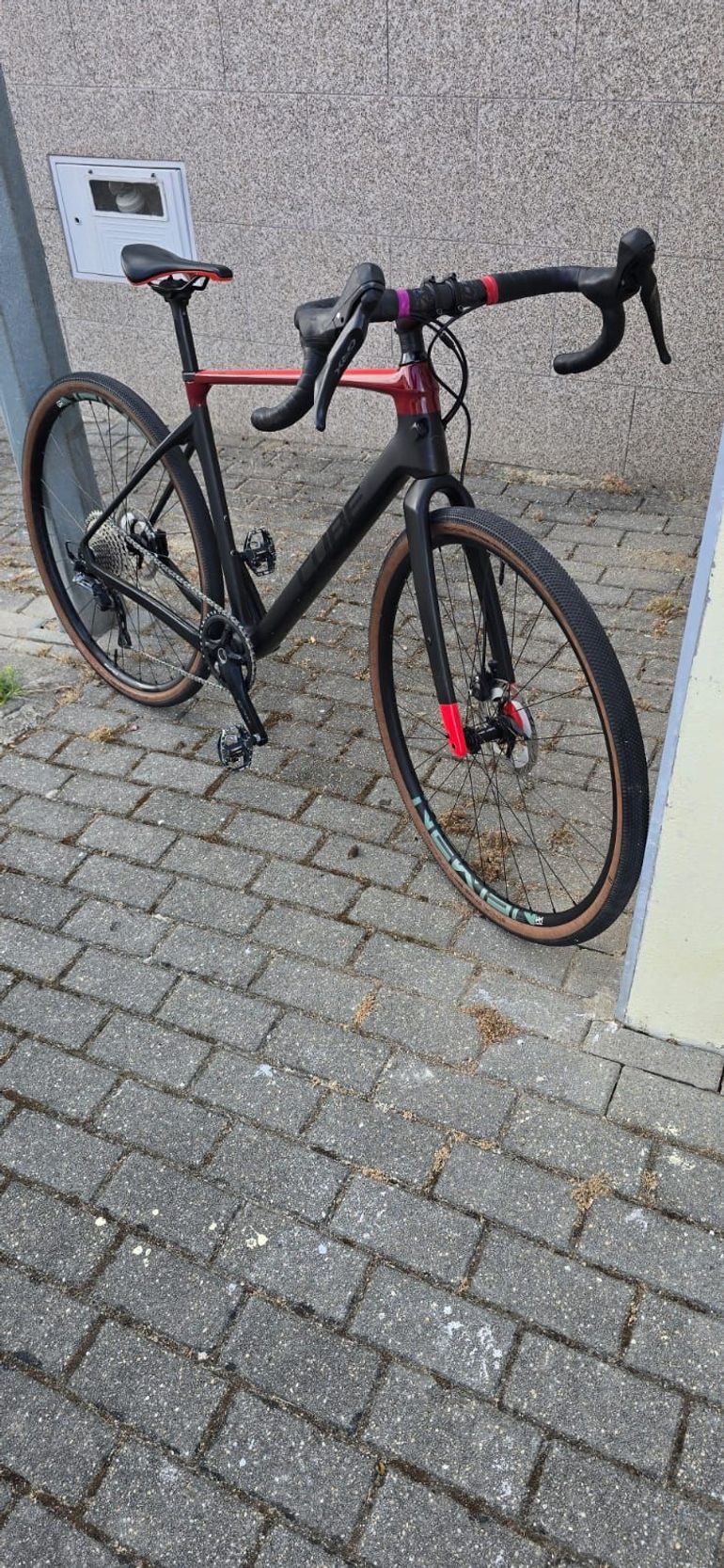 Used CUBE NUROAD C:62 PRO 2023 2023 Road & Gravel, Black — image 2 of 7