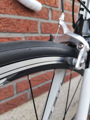 Giant Defy Aluxx 2020 Road & Gravel usato, Nero — immagine 7 di 17