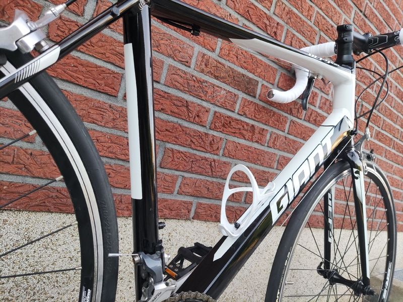 Giant Defy Aluxx 2020 Road & Gravel usato, Nero — immagine 16 di 17