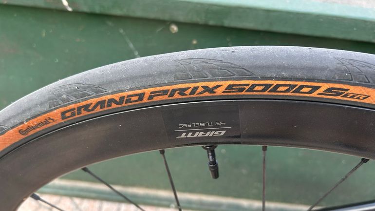 Giant TCR Advanced Pro Disc 0 Ultegra Di2 2022 2022 Road & Gravel d'occasion — image 5 sur 5