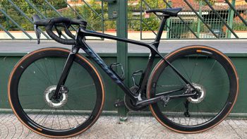 Giant TCR Advanced Pro Disc 0 Ultegra Di2 2022 2022 Road & Gravel d'occasion — image 2 sur 5