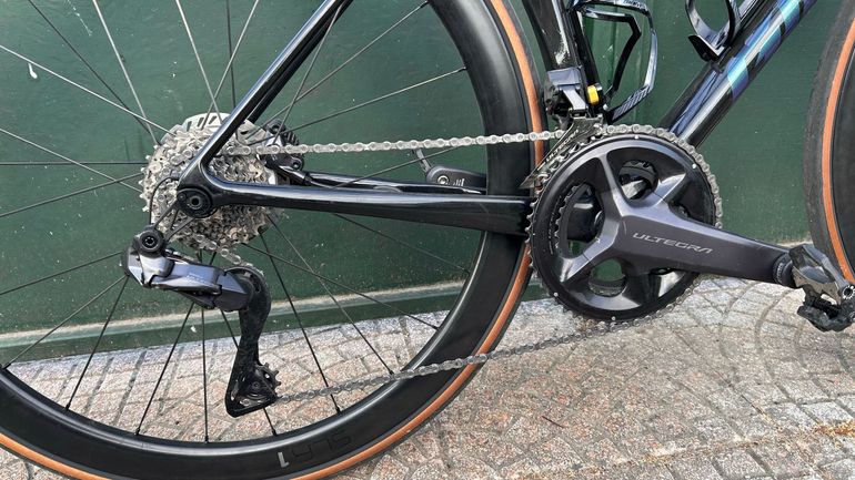 Giant TCR Advanced Pro Disc 0 Ultegra Di2 2022 2022 Road & Gravel d'occasion — image 3 sur 5