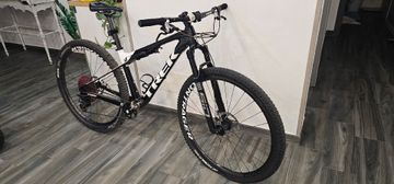 Trek Supercaliber 9.7 2021 2021 Mountainbike de segunda mano, Negro — imagen 2 de 5