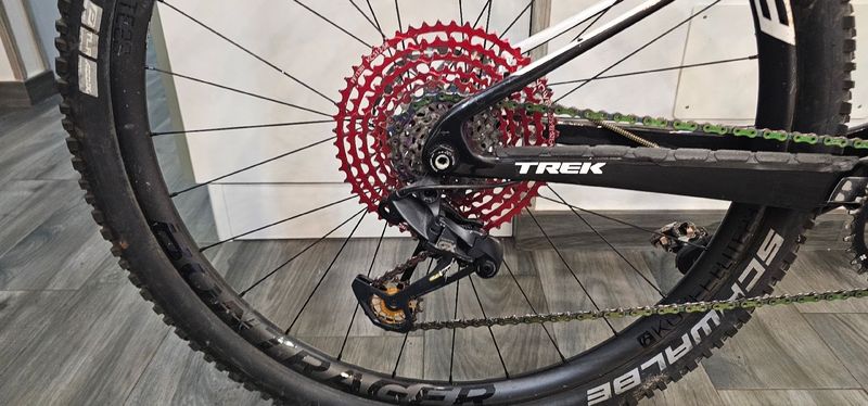 Trek Supercaliber 9.7 2021 2021 Mountainbike de segunda mano, Negro — imagen 3 de 5