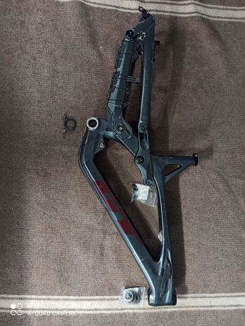 GT Custom Frameset 2022 Mountainbike d'occasion — image 3 sur 3