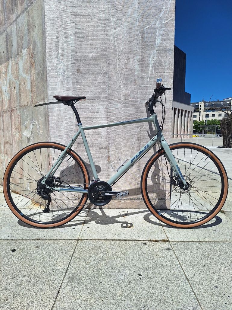 Gebrauchtes Fuji Finest Shimano Alivio 2017 Road & Gravel, Hellgrau — Bild 1 von 13