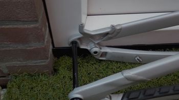 Canyon torque al Custom Frameset 2024 Mountainbike de segunda mano, Gris claro — imagen 12 de 20