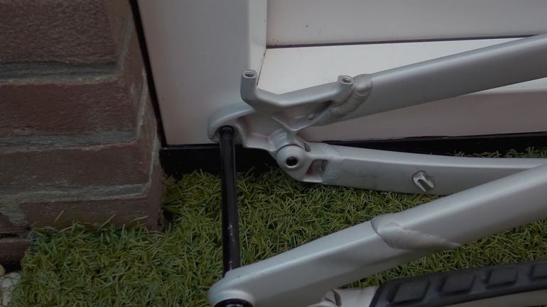 Canyon torque al Custom Frameset 2024 Mountainbike de segunda mano, Gris claro — imagen 12 de 20