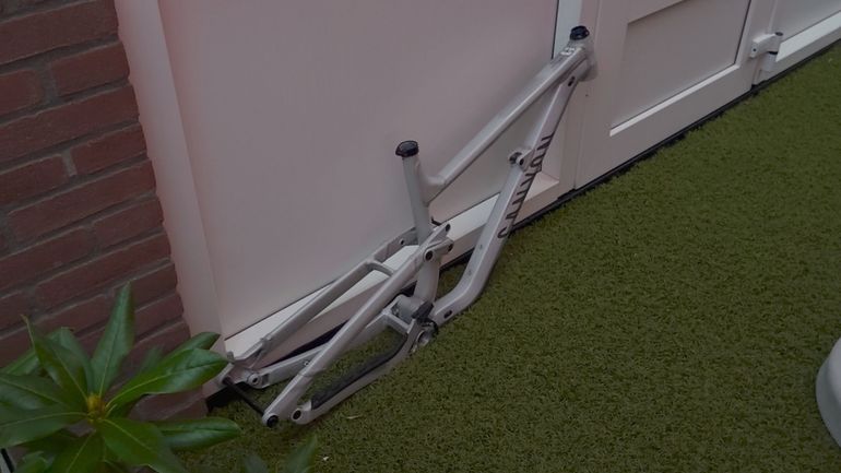 Canyon torque al Custom Frameset 2024 Mountainbike de segunda mano, Gris claro — imagen 11 de 20