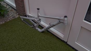 Canyon torque al Custom Frameset 2024 Mountainbike de segunda mano, Gris claro — imagen 10 de 20