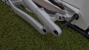 Canyon torque al Custom Frameset 2024 Mountainbike de segunda mano, Gris claro — imagen 16 de 20