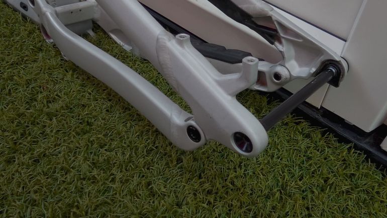 Canyon torque al Custom Frameset 2024 Mountainbike de segunda mano, Gris claro — imagen 16 de 20