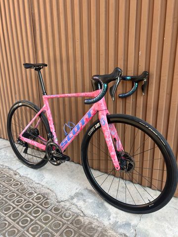 Używany Scott Addict RC Pro 2023 2023 Road & Gravel — zdjęcie 2 z 6