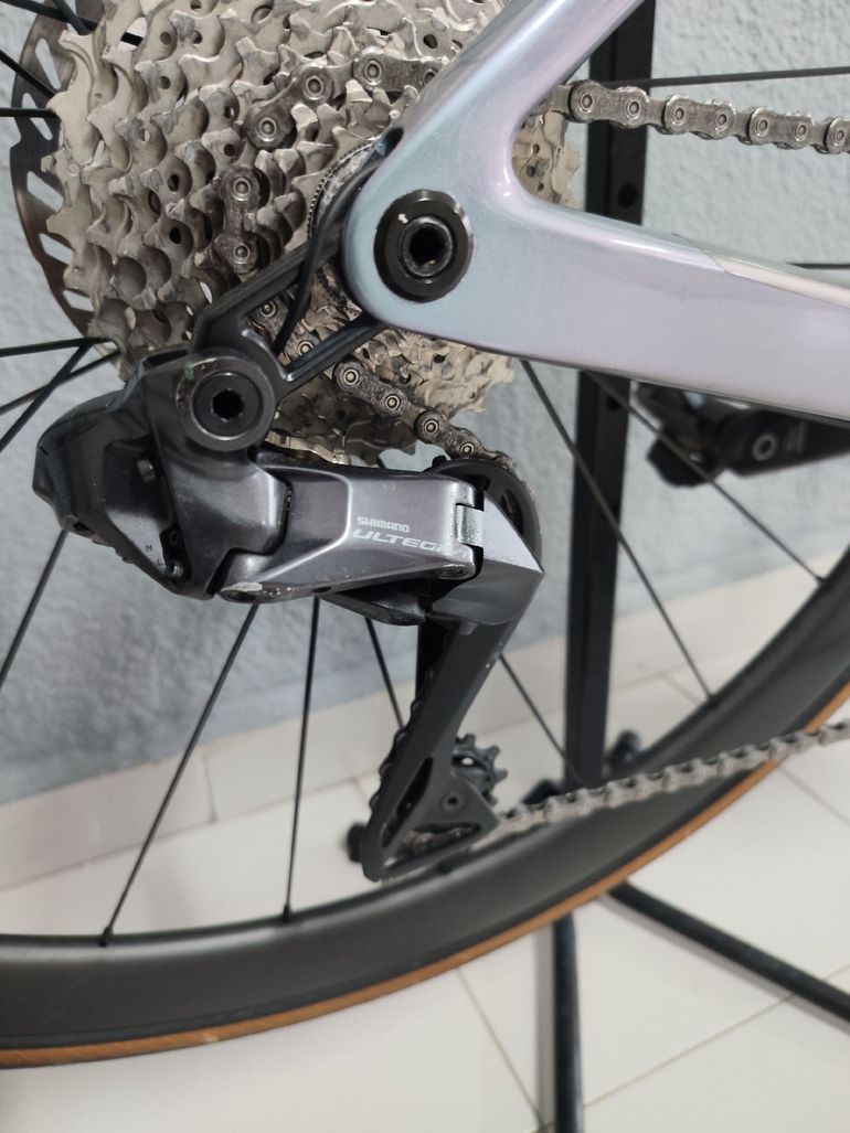 Scott Addict Shimano Ultegra Di2 2024 Road & Gravel de segunda mano, Gris claro — imagen 5 de 10