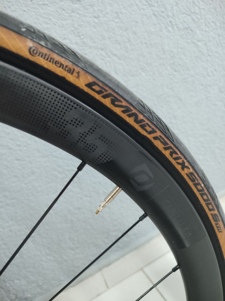 Scott Addict Shimano Ultegra Di2 2024 Road & Gravel de segunda mano, Gris claro — imagen 8 de 10