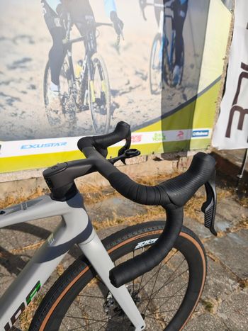 Used Merida MISSION 10K 2026 2026 Road & Gravel, Light Gray — image 5 of 6