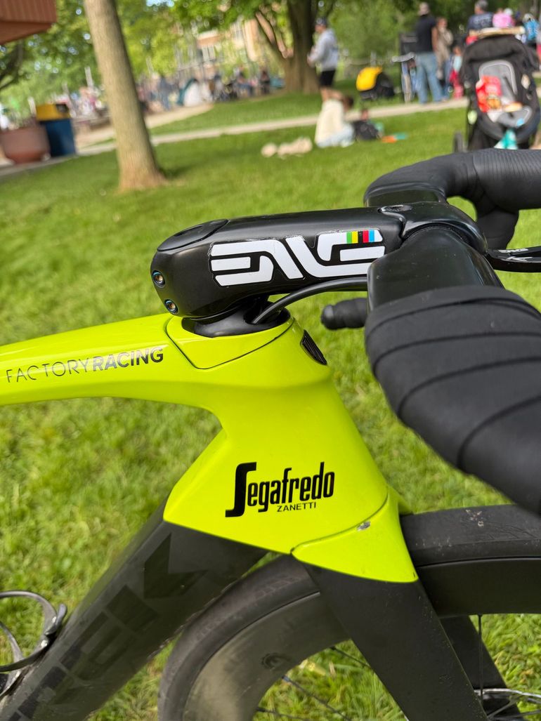 Used Trek Madone SL 6 2020 2020 Road & Gravel, Green — image 2 of 6