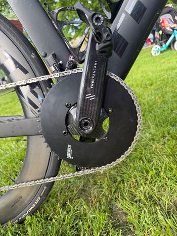 Used Trek Madone SL 6 2020 2020 Road & Gravel, Green — image 3 of 6
