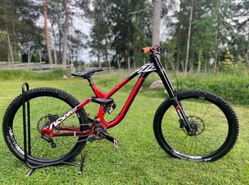 NS Fuzz 2 2018 2018 Mountainbike de segunda mano, Rojo — imagen 4 de 4