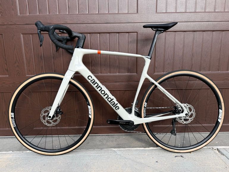 Used Cannondale Synapse Carbon 4 2025 2025 Road & Gravel, Light Gray — image 2 of 9
