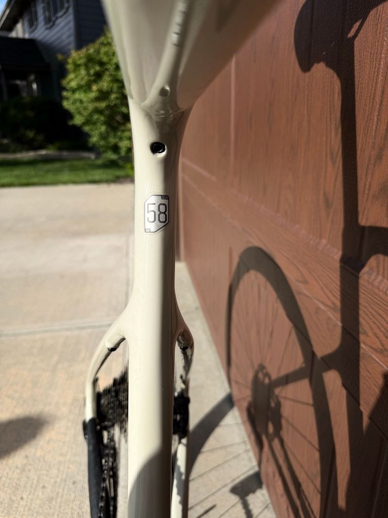 Used Cannondale Synapse Carbon 4 2025 2025 Road & Gravel, Light Gray — image 5 of 9