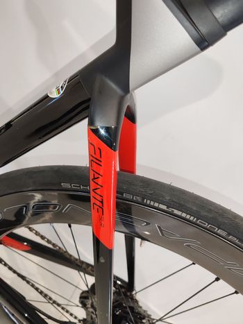 Gebrauchtes Wilier Filante Shimano Dura Ace Di2 2022 Road & Gravel, Rot — Bild 10 von 12