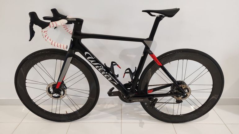 Gebrauchtes Wilier Filante Shimano Dura Ace Di2 2022 Road & Gravel, Rot — Bild 1 von 12