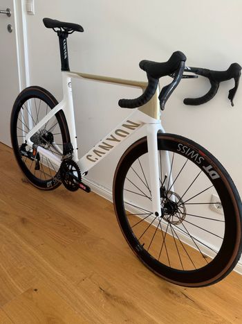 Canyon Aeroad CF SLX 7 AXS SE 2026 Road & Gravel d'occasion — image 4 sur 6