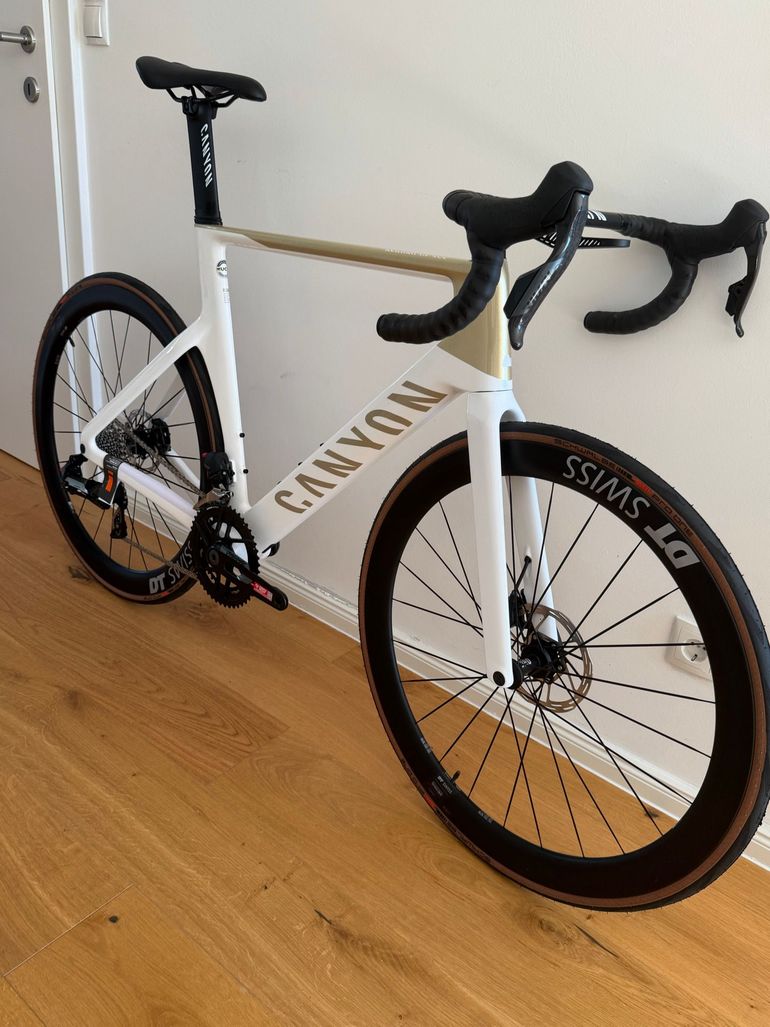 Canyon Aeroad CF SLX 7 AXS SE 2026 Road & Gravel d'occasion — image 4 sur 6